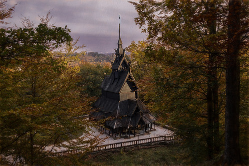 church old wood wodden trees tree autumn fall season leaves building rebuilt religion sky evening painting painterly artistic norway norwegen noruega wald tourism outdoor dawn farben history historique landscape landschaft canoneos6d colors colour clouds colores view beautiful bergen nature norge naturaleza mood fence