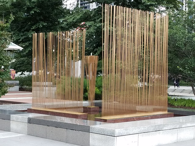 Sounding Sculpture, Aon Center