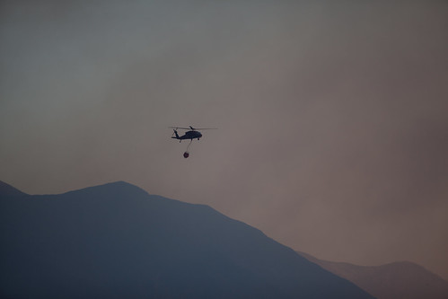 thomasfire ojai ojaivalley fire copter helocopter hwy33 smoke
