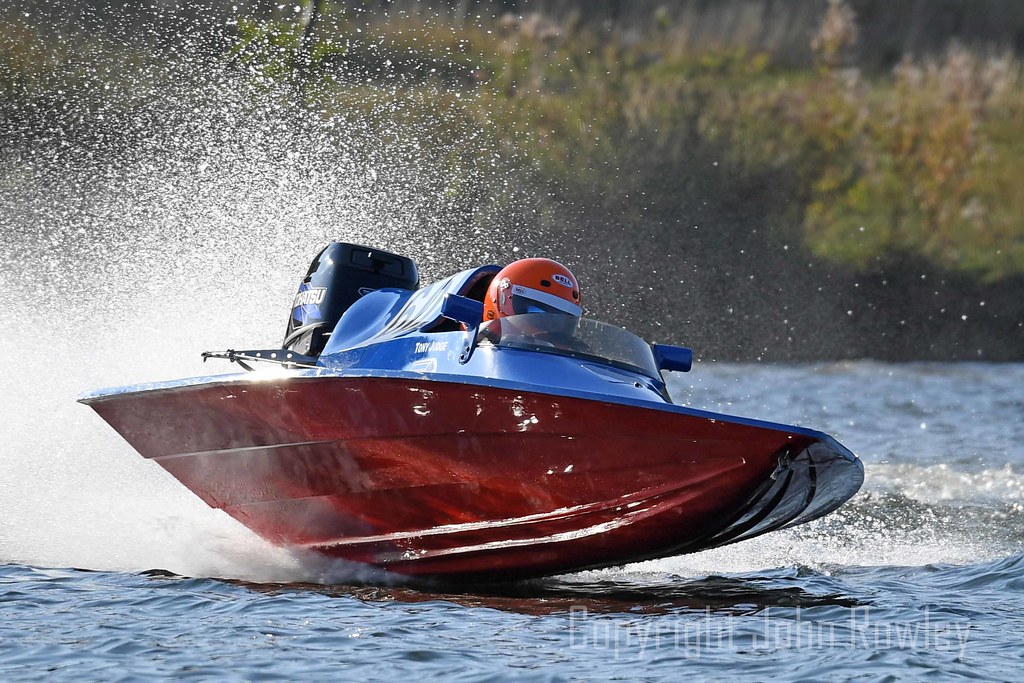 john racing powerboat