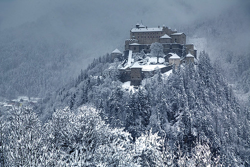 austria austrija autriche hohenwerfen oostenrijk salzburgerland werfen castle hiver invierno lac lake schloss winter österreich
