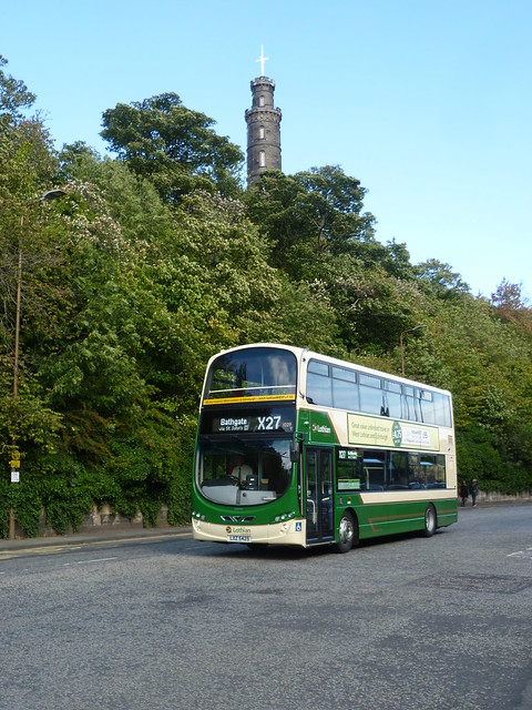 Lothian 1039 under the Nelson Monument, Edinburgh.