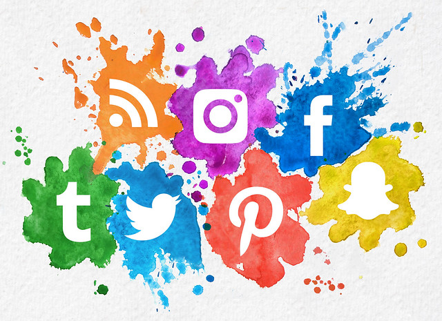 Social Media Icons With Paint Splash Effect