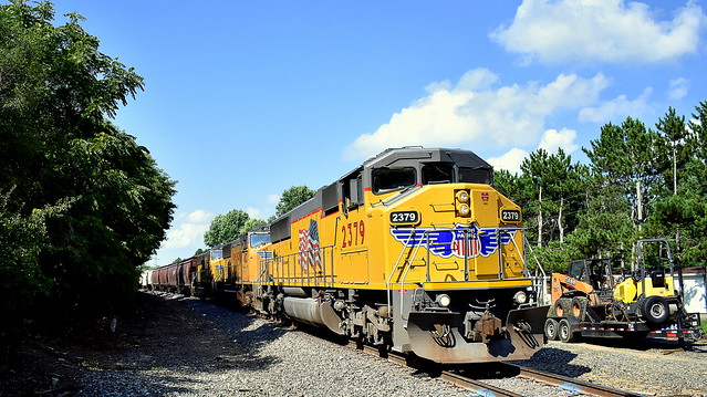 Union Pacific SD60M leading 19K at Leesburg Indiana