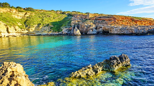 malta sea water greenblue blue