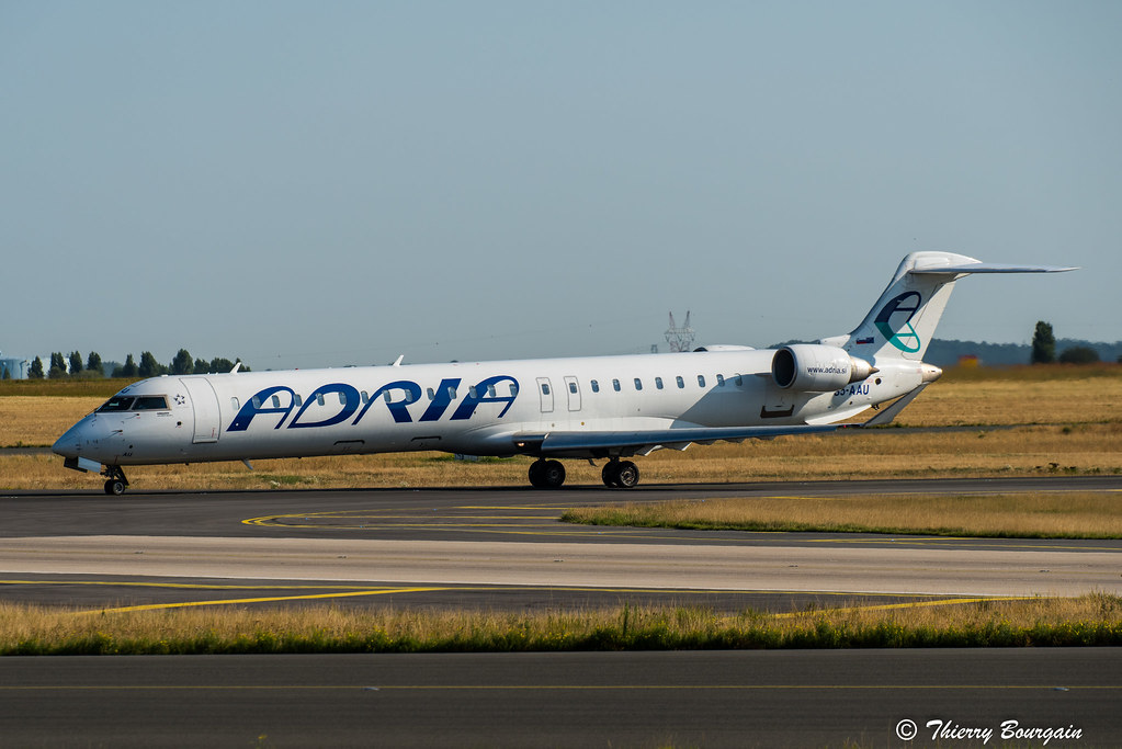 [CDG] Adria Bombardier CRJ-900LR _ S5-AAU