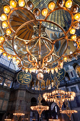 _MG_5232 - An Ottoman-style chandelier in Hagia Sophia Cathedral