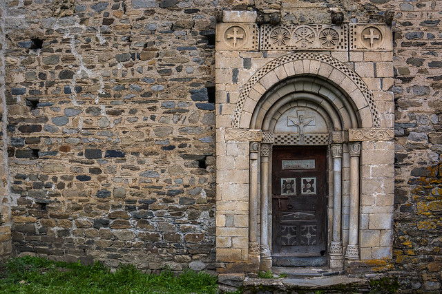 Portada romànica de Sant Pèir d'Escunhau