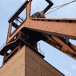 Der Förderturm von Schacht 1/2/8 der Zeche Zollverein ist 51,56 m hoch