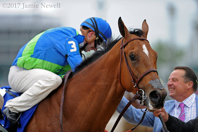 Big World and Florent Geroux win the La Troienne