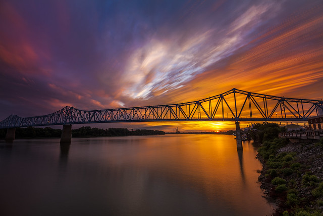 Sunrise, Glover Cary Bridge, Smothers Park, Ohio RIver, Owensboro, Kentucky 3