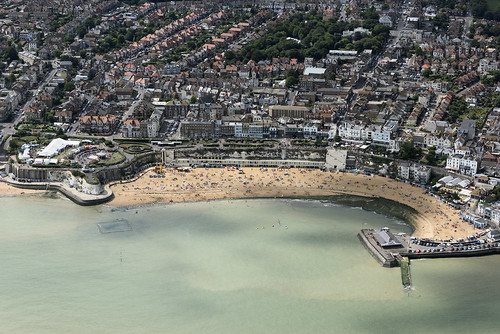 broadstairs kent bay vikingbay beach coast seaside above aerial nikon d810 hires highresolution hirez highdefinition hidef britainfromtheair britainfromabove skyview aerialimage aerialphotography aerialimagesuk aerialview drone viewfromplane aerialengland britain johnfieldingaerialimages fullformat johnfieldingaerialimage johnfielding fromtheair fromthesky flyingover fullframe