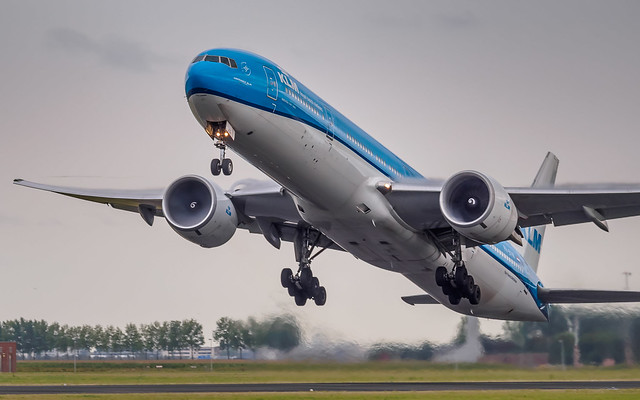KLM Boeing 777-306ER