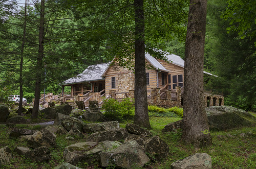 jones gap state park the south carolina outdoor landscape woods forest cabin building