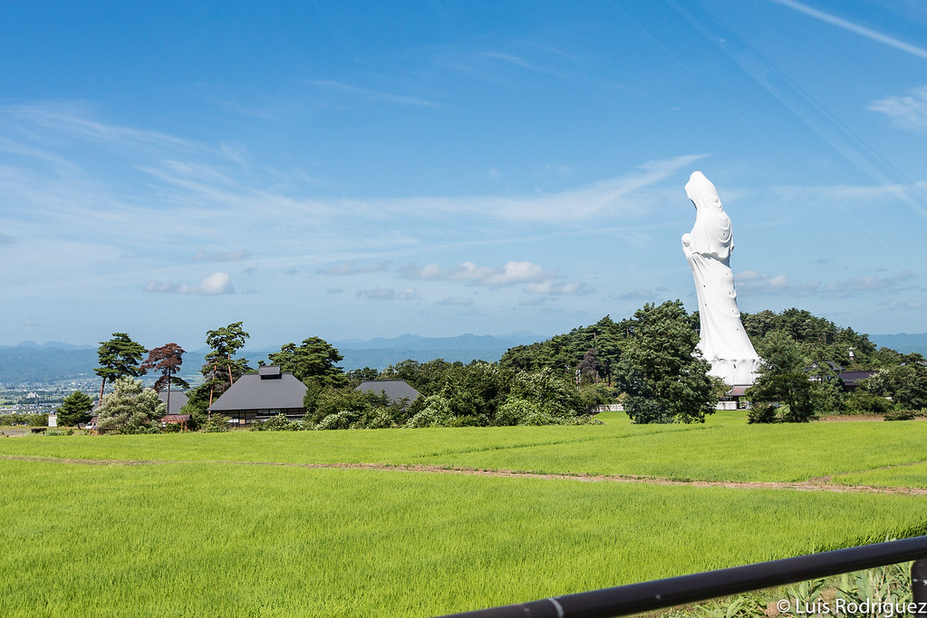 Estatua Aizu Jibo Daikanonzō