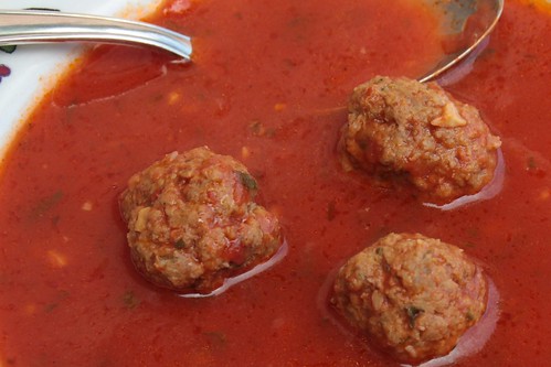 Verse tomatensoep met Turkse gehaktballen...