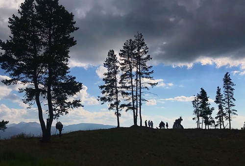 clouds nature outdoor silhouettes people landscape colorado depth height trees sky silhouette gathering vailmountain vail outdoors mountain view sawatch rockies mountaingathering mountainsilhouettes evergreen evergreentrees