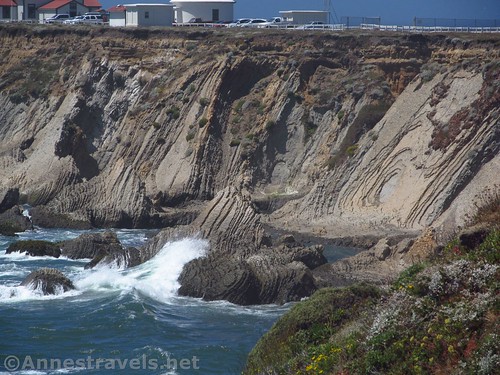 pointarenastornettanationalmonument pointarenalighthouse california lighthouse pacificocean cliffs coastline
