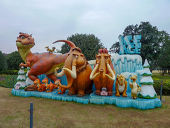 Photo 4 of 5 in the Day 13 - World Joyland and China Dinosaurs Park gallery