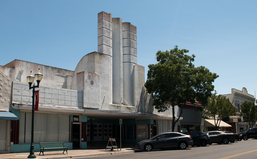 Los Banos historic theater (#0048) | In Los Banos, CA., the … | Flickr