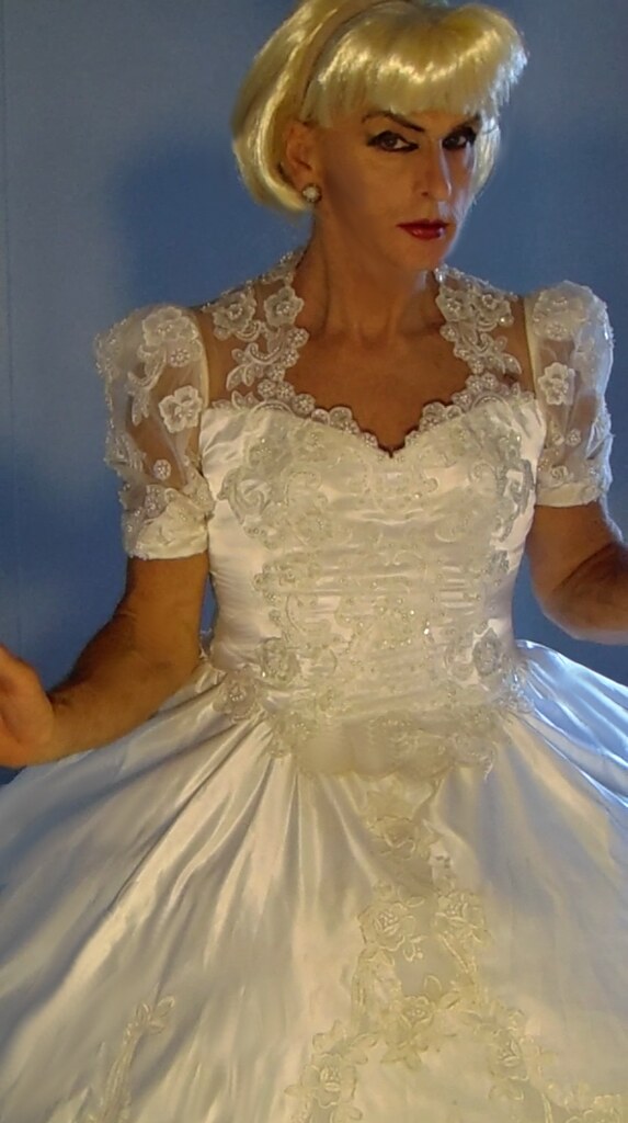 vintage Sweetheart wedding gown | with 7-hoop crinoline | Flickr