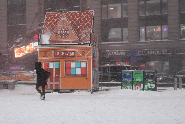 USA - NYC - Mahattan - snowstorm on Times Square
