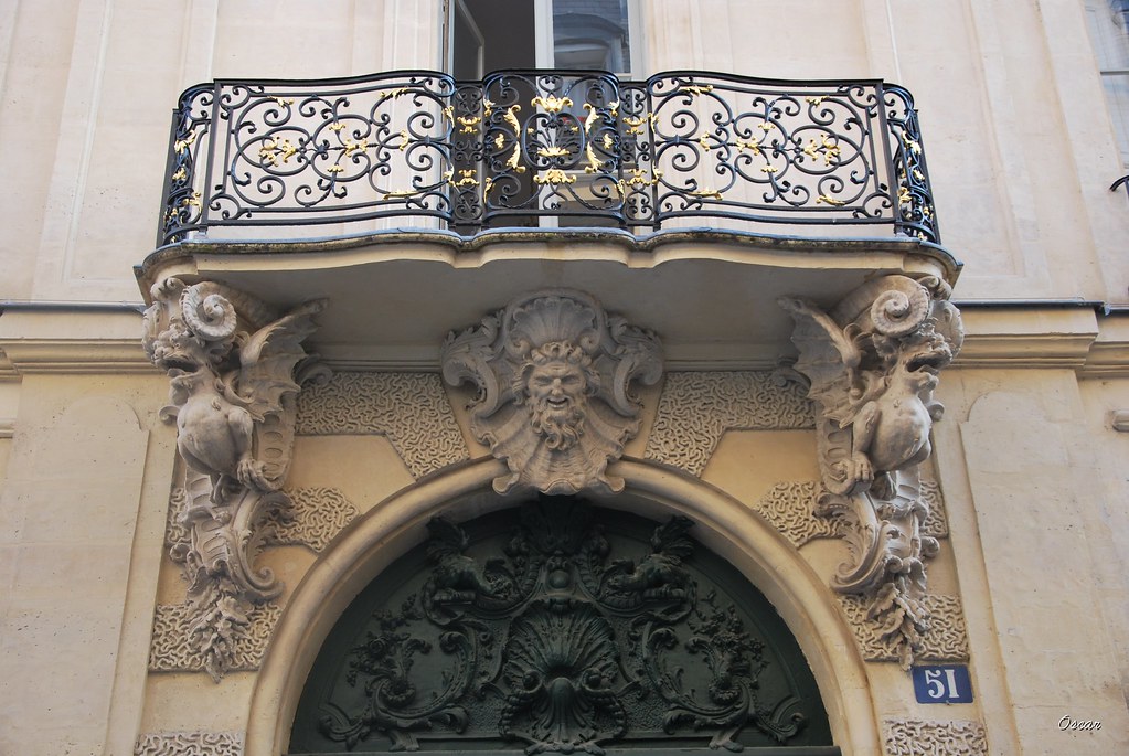 Balcon de l'Hotel de Chenizot, visible au n°51 de la rue Saint-Louis-en-l'Ile