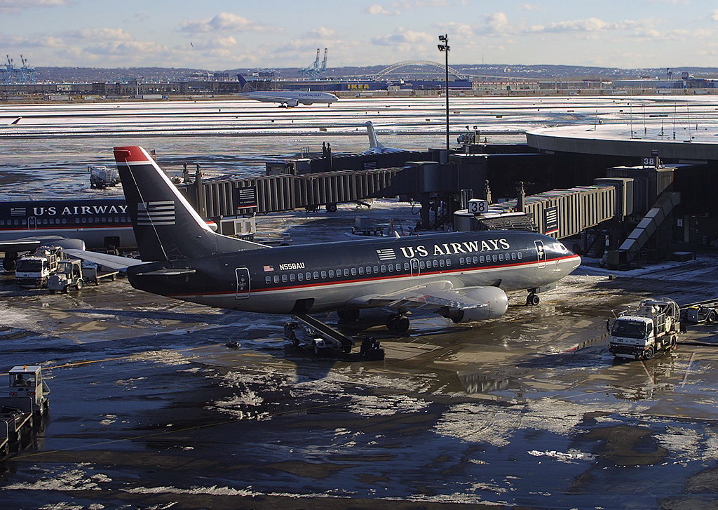 US Airways, Boeing 737 (737-300), N558AU, at Newark - Liberty International (Metropolitan) (EWR / KEWR), New Jersey, USA - January 2004