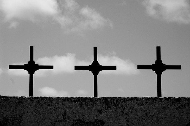 3 croci (crosses)