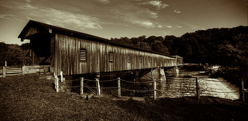 jeff® j3ffr3y copyright©byjeffreytaipale coveredbridge ashtabula ohio ohiobridge water outside outdoors