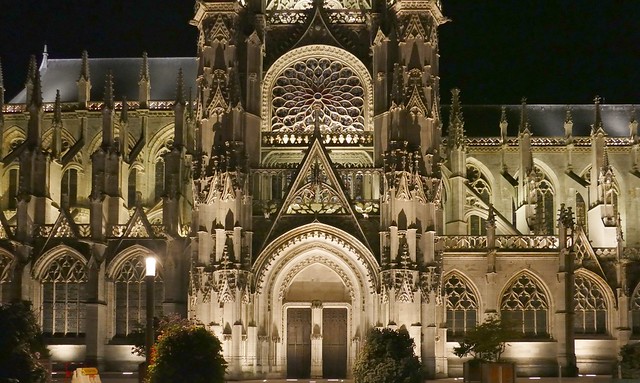 Evreux (Eure, Fr) - Cathédrale - Entrée latérale nuit