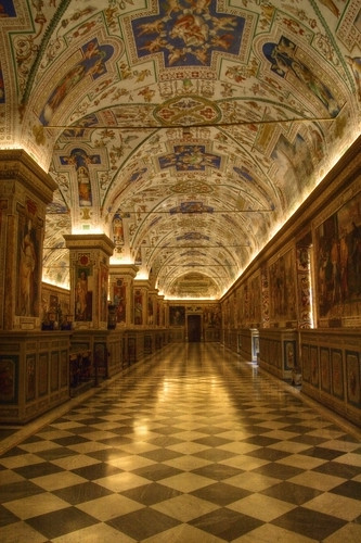Inside Vatican Museum 2 by ~sAn~