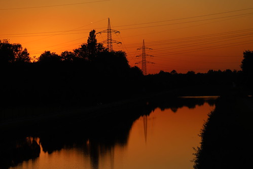 sunset sonnenuntergang orange kanal dortmundemskanal spiegelbild spiegelung wasser water abend evening waltrop lohburgerbrücke stromleitung oberwiese