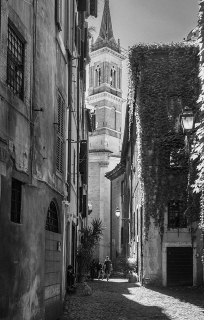 Alley of the fox to the tower of Our Lady of the Soul - Rome - Italy