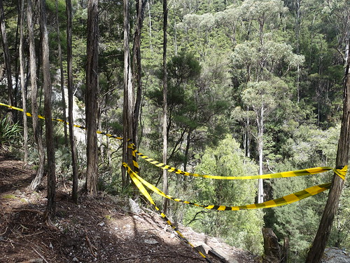 tasmania detentionfallsconservationarea detentionfallstrack track warning tape cliff