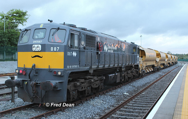Irish Rail 087 in Mallow.