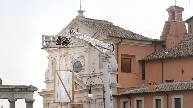 ROMA ARCHEOLOGICA & RESTAURO ARCHITETTURA: Crollo San Giuseppe dei Falegnami a Roma, vigili: 
