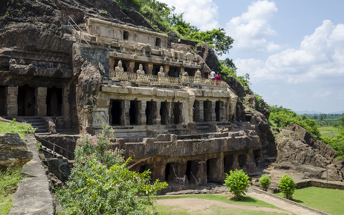 d7000 1680 india andhrapradesh vijayawada cave undavalli rockcut guntur architecture sandstone temple hindu buddhist