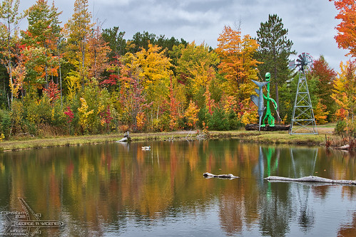 michigan up upperpeninsula greatlakes wingletphotography georgewidener stockphoto earth canon 7d georgerwidener nature upnorth scenic scenery fall leaves color autumn colorful lakenland deerton chocolay sculpturepark metal