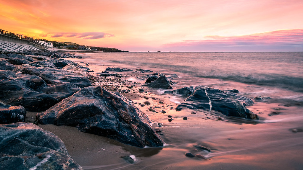 Sunset on the beach - Stonehaven, Scotland - Seascape photography