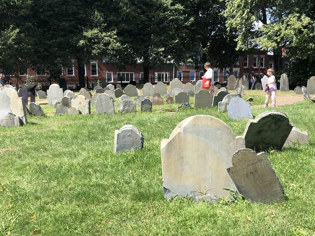 Boston, MA #cemeteries #tombstones #boston #salem #witches #travellife  #solotravel #gigilovestotravel #paulrevere #samadams #salemwitches #bostonmassacre