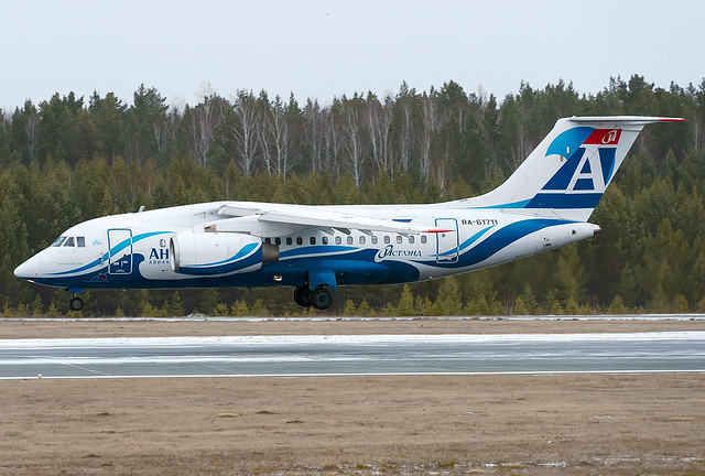 RA-61711 Angara Airlines Antonov An-148-100E
