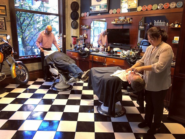 Wednesday afternoon barber shop snapshot.... 💈  #barbershop #shaves #mensgrooming #yaletown #vancouver #barbers #neighbourhoodbarbershop