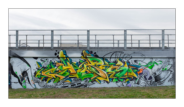 Graffiti (Chips & Maikel Walkman), East London, England.