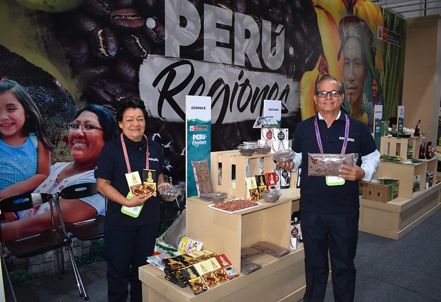 Productores de cacao, beneficiarios de proyecto promovido por la CAN y la UE participan en Expoalimentaria