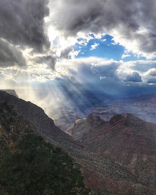 It’s amazing that no two days here are ever the same. Here’s a little Tuesday treat to get you going today. #GrandCanyon #NationalPark #arizona #sunset #sunrays #rays #light #heaven #sky #southwest #instagramaz #travel #travelblogger #seetheworld #followm