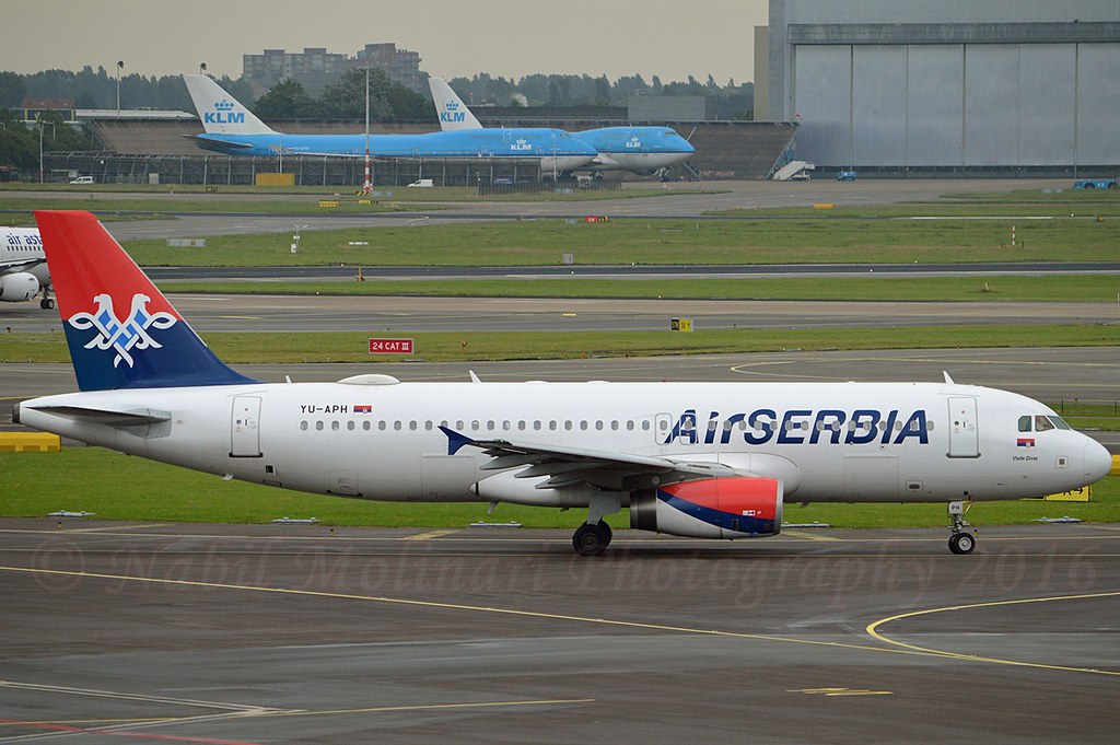 Airserbia com купить билет. Airbus a319 Air Serbia. Air Serbia a320. АИР Сербия Аэробус а320. Airbus a320 бизнес Air Serbia.