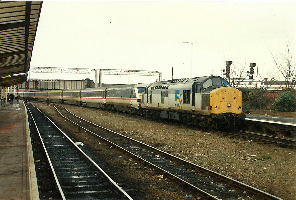 37886 0906 Holyhead to Euston at Chester 3/2/96 Tim Rogers