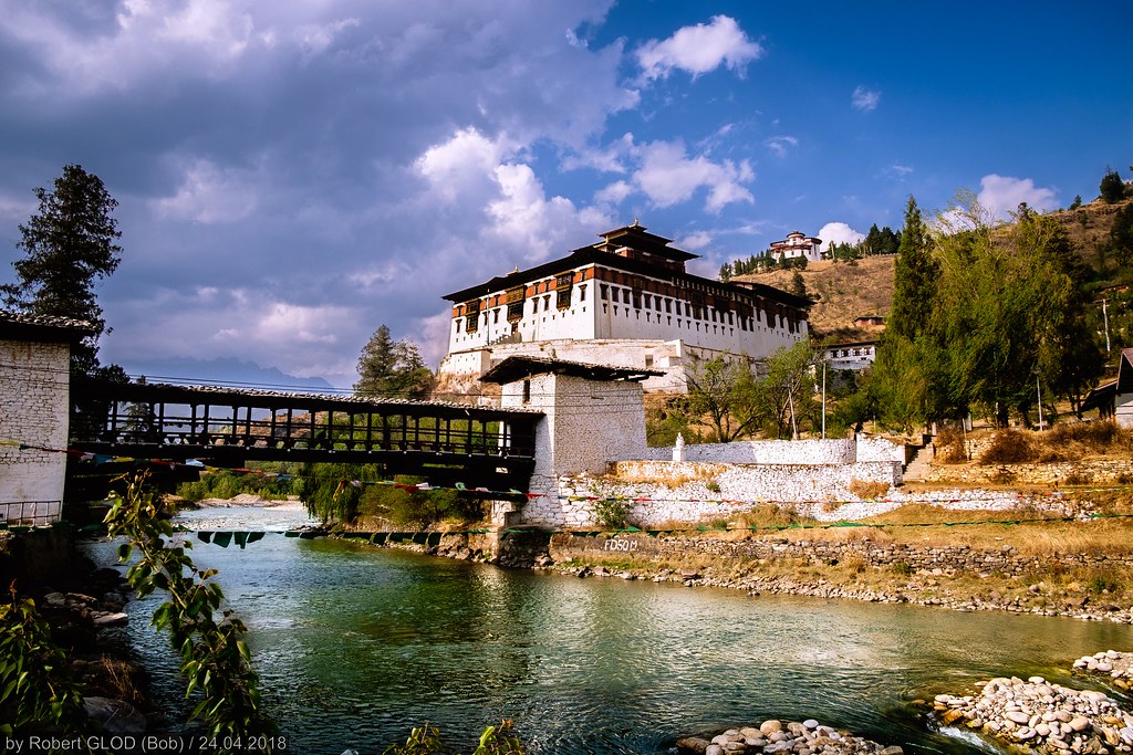 Paro - Rinpung Dzong (Paro Dzong or Rinchen Pung Dzong) | Flickr
