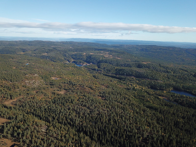 23-Utsikt mot Vesle Nykjua fra Flagervann (drone)